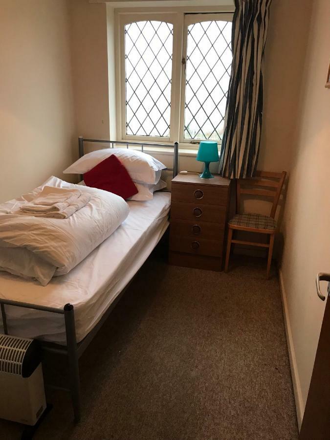 Flat 9A Badby Close Manchester Exterior photo