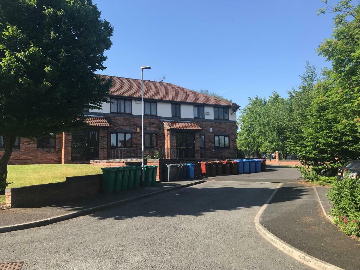 Flat 9A Badby Close Manchester Exterior photo